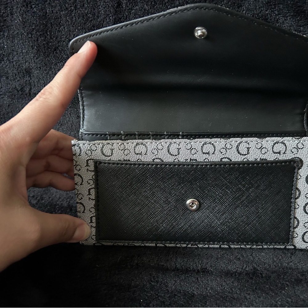 GUESS Gray & Black Monogram Envelope Wallet - Picture 3 of 4